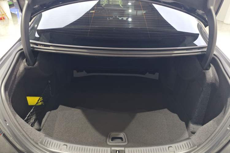 Used Mercedes-Benz E-Class 2022 Revised Version E 300 L Luxury Edition Trunk