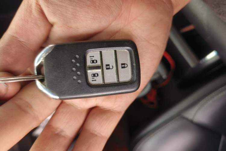 Used Honda Elysion 2016 2.4L Supreme Edition
