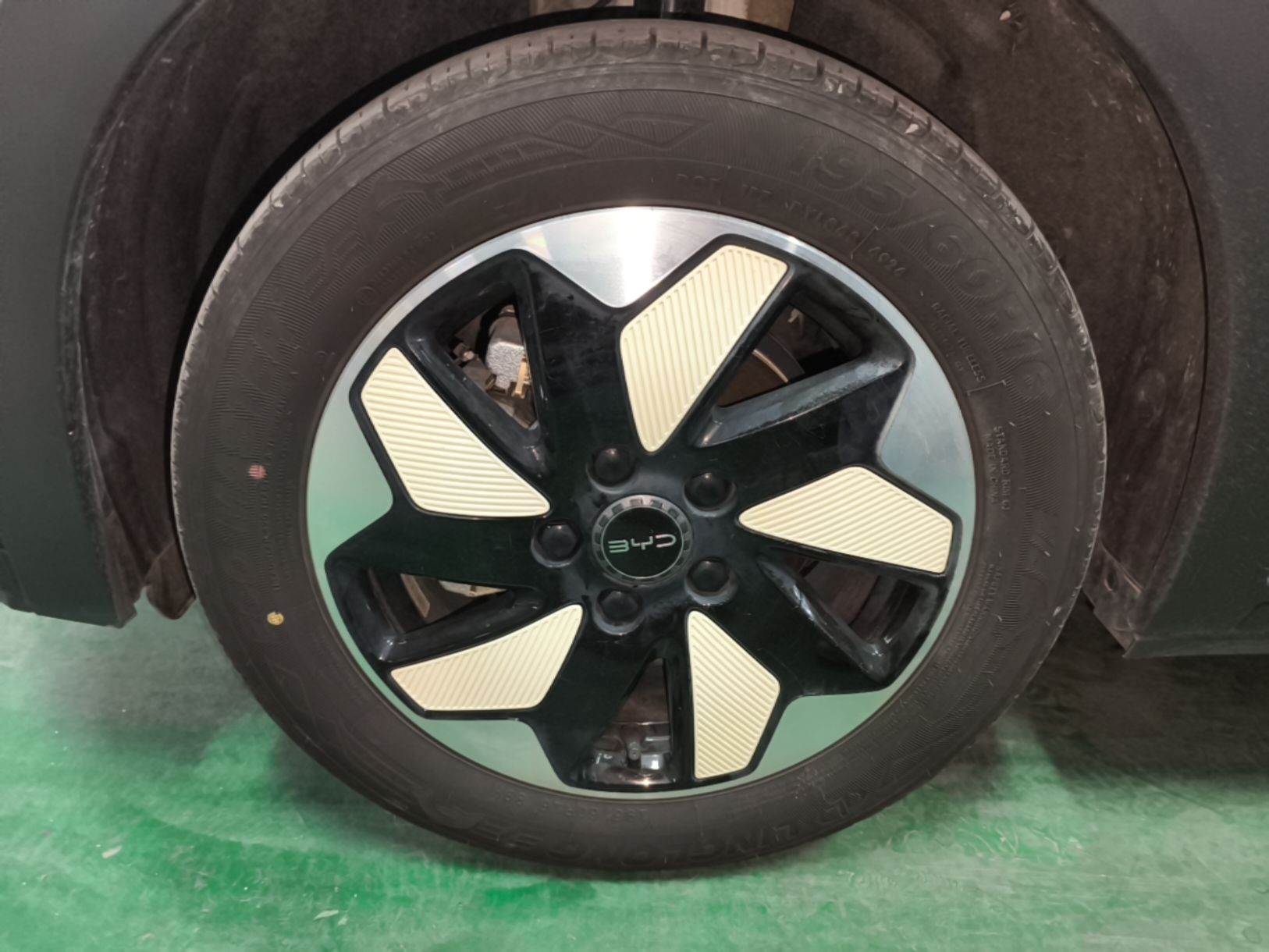 BYD Dolphin 2025 420km Free Edition — снимка 10
