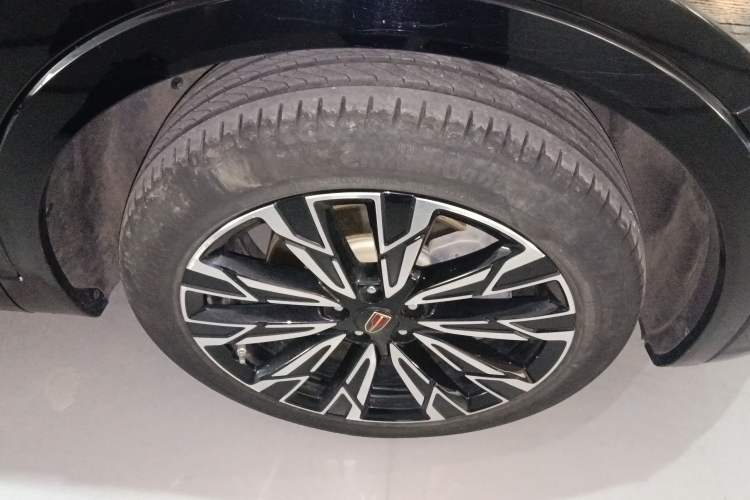 Used Hongqi HS5 2023 2.0T Four-Wheel Drive Flagship Pro Edition Right Front Wheel Hub