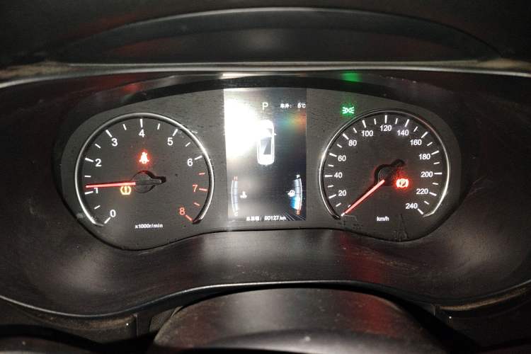 Used BYD Song MAX 2018 1.5T Automatic Smart Connect Luxury 6-Seater