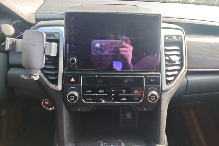 Used Honda UR-V 2017 370TURBO 2WD Prestige Edition China V Audio And AC Panel