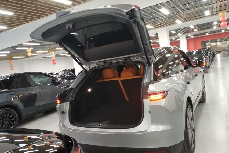 Used Li Auto Li Auto i6 2025 Model Four-Wheel-Drive Standard Type