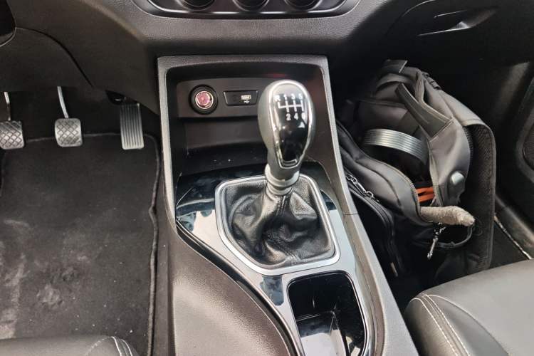 Used Baojun 730 2019 1.5L Manual Fashion Model 7-seater China VI
