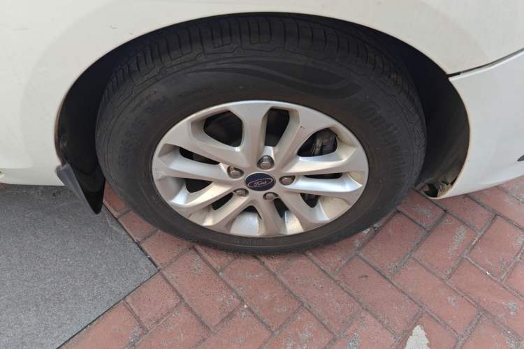 Used Ford Focus 2013 Hatchback Classic 1.8L Automatic Base Model