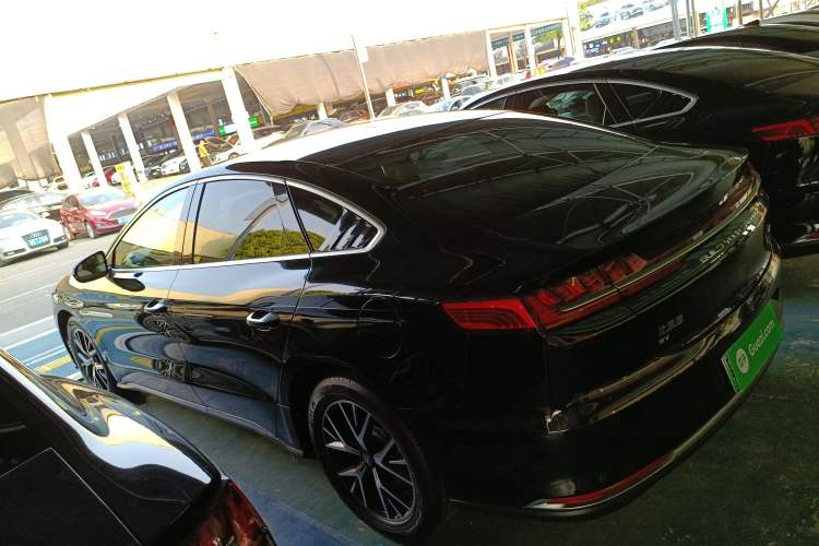 Used BYD e9 2021 Business Edition
