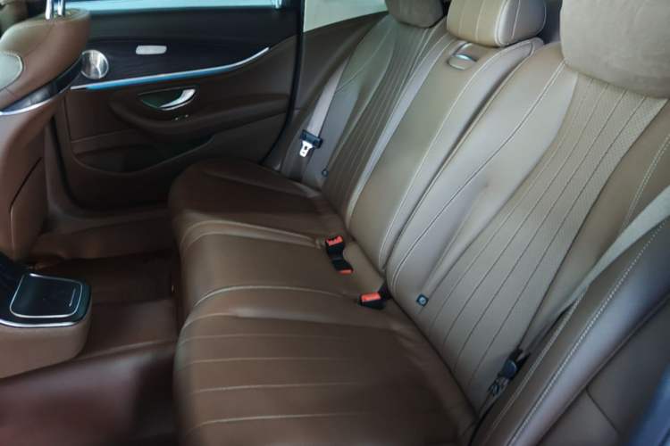 Used Mercedes-Benz E-Class 2022 Second Facelift E 300 L Fashion Edition
