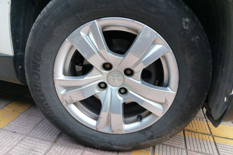 Used Peugeot 2008 2015 1.6L Automatic Playcool Edition