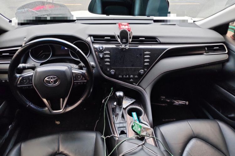 Used Toyota Camry 2018 2.5G Luxury Edition Center Console