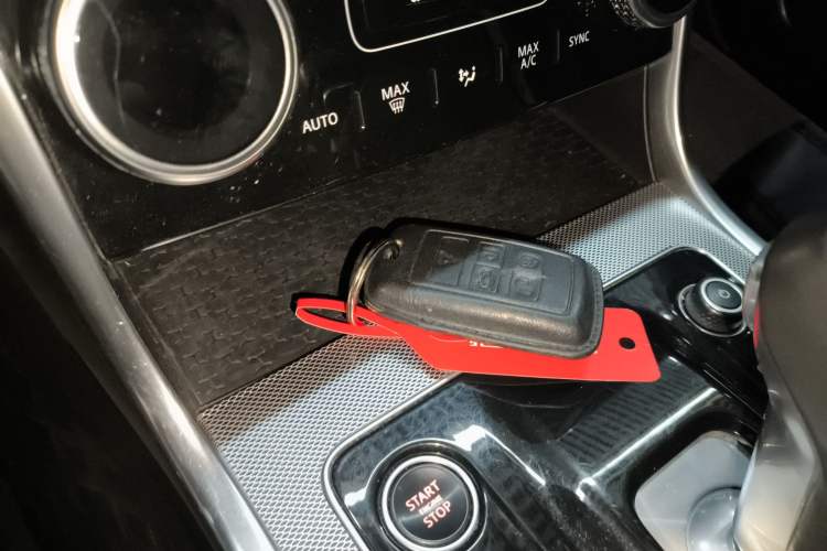 Used Jaguar XEL 2020 2.0T 200 PS R-DYNAMIC S Advanced Sport Edition
