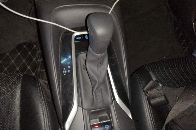 Used Toyota Levin 2021 185T CVT Tech Edition Gear Lever