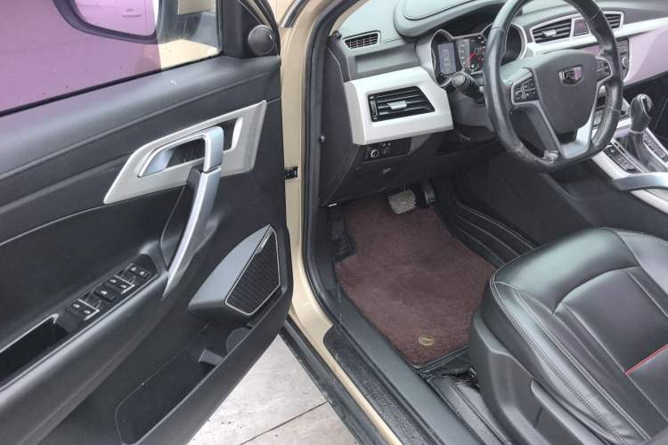 Used Geely Auto Emgrand X7 Sport 2018 1.8TD Automatic Two-Wheel Drive Zhiya Model Driver Seat