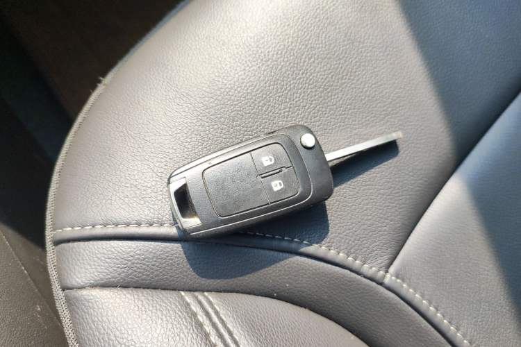 Used Buick Excelle GX 2019 18T Automatic Connected Elite Model China VI Standard