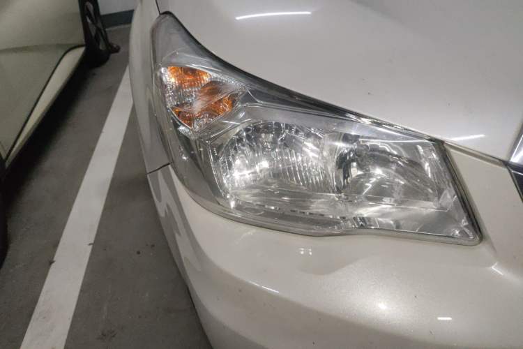 Used Subaru Forester 2013 2.0i Automatic Luxury Edition Right Front Headlight