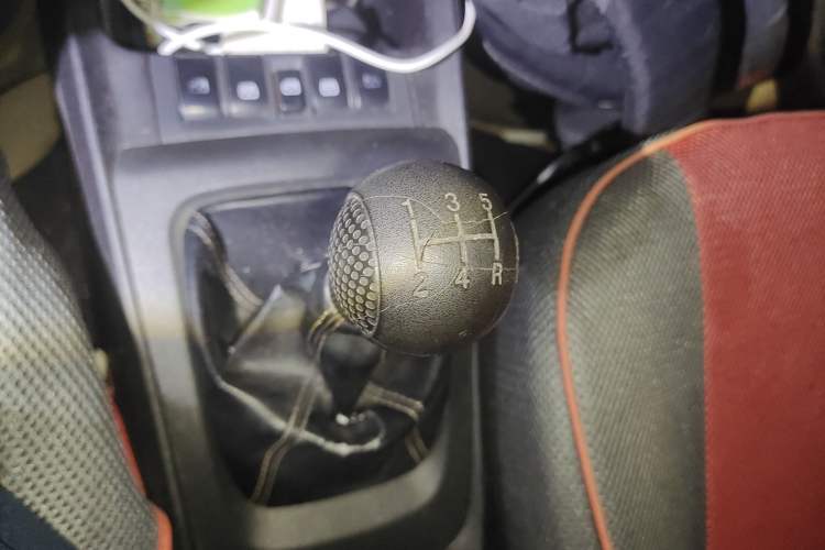 Used Chevrolet Sail 2013 Sedan 1.4L Manual Ideal Happiness Edition
