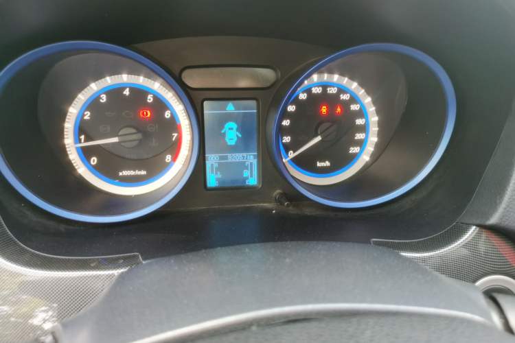 Used Soueast V5 Lingzhi 2015 1.5L Manual Jazz Edition