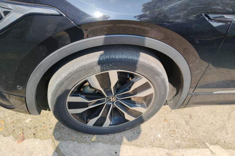 Used Volkswagen Tiguan L 2022 330TSI Automatic Two-Wheel Drive R-Line Enhanced Edition
