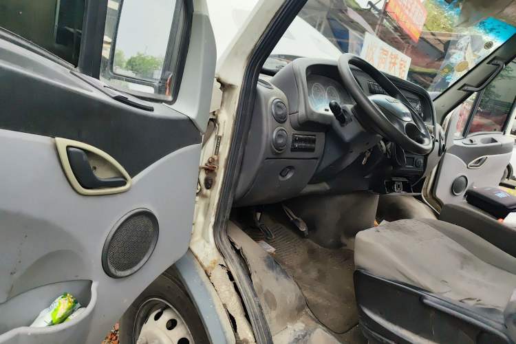 Used Iveco Power Daily 2012 2.5T-A32 Base Version Driver Seat