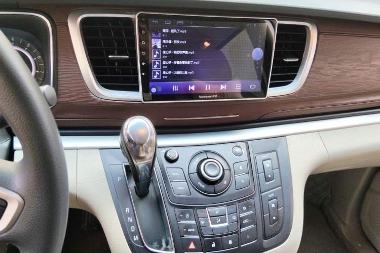 Used Buick GL8 2017 25S Comfort Version China V Standard Audio And AC Panel