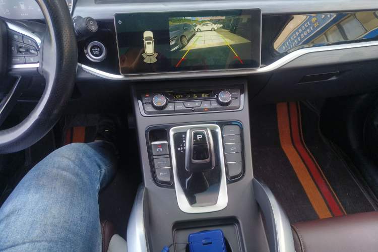 Used Geely Auto Emgrand X7 Sport 2022 1.8TD DCT Zhiya Trim