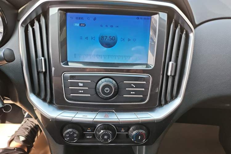 Used JMC Yuhu EV 2022 4x2 LX JX1032PSEF5BEV Audio And AC Panel