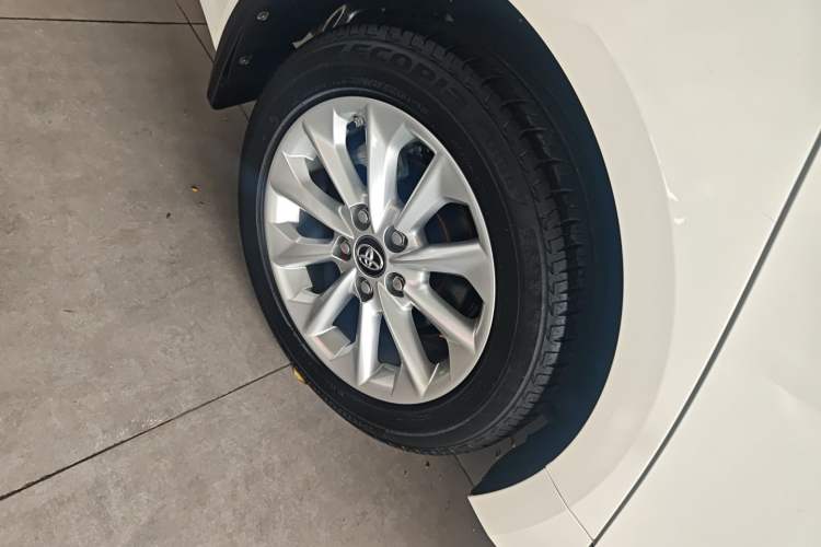 Used Toyota Corolla 2021 Dual-Motor 1.8L E-CVT Elite Edition
