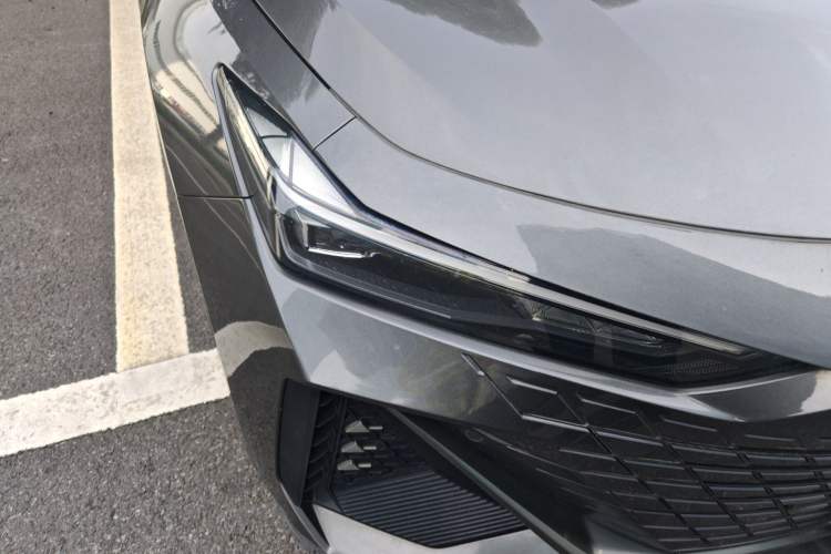 Used CHANGAN UNI-V 2022 1.5T Prestige Version
