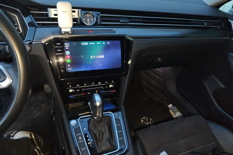 Used Volkswagen Magotan 2020 330TSI DSG Luxury Edition Audio And AC Panel