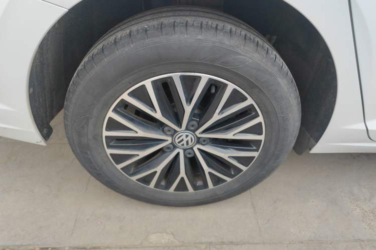 Used Volkswagen Sagitar 2019 200TSI DSG Comfort Version China VI Standard Right Rear Wheel Hub