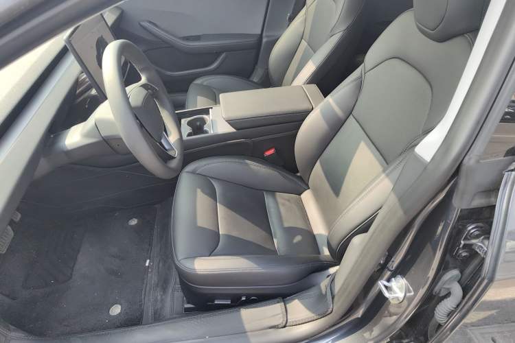 Used Tesla Model 3 2023 Rear-Wheel-Drive Version
