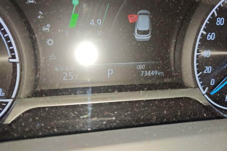 Used Toyota Harrier 2022 Dual-Engine 2.5L CVT Four-Wheel Drive Luxury Edition Odometer Close Up