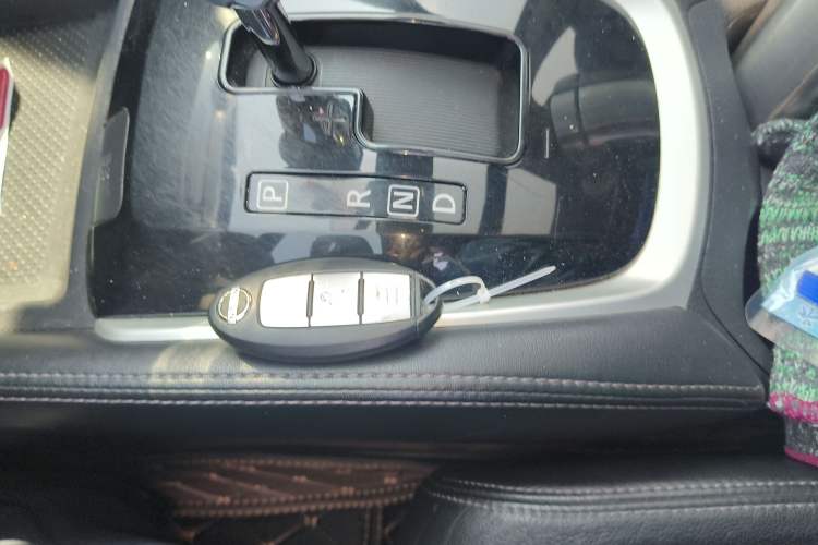 Used Nissan X-Trail 2017 2.0L CVT Comfort Edition 2WD Vehicle Key