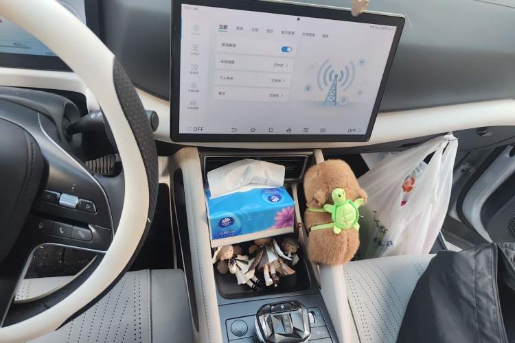 Used BYD Yuan UP 2024 401KM Beyond Edition Audio And AC Panel