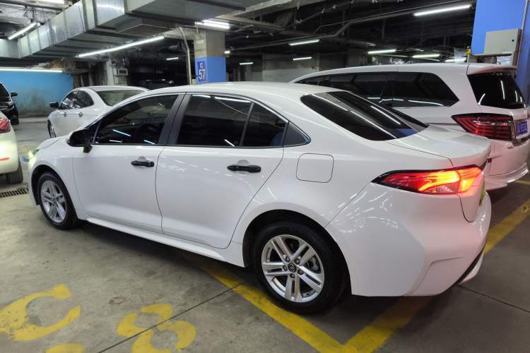 Used Toyota Levin 2022 Dual-Engine 1.8H E-CVT Luxury Edition
