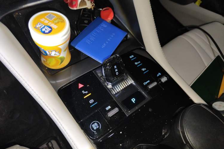 Used BYD Song PLUS New Energy 2025 EV 520km Premium Version Gear Lever