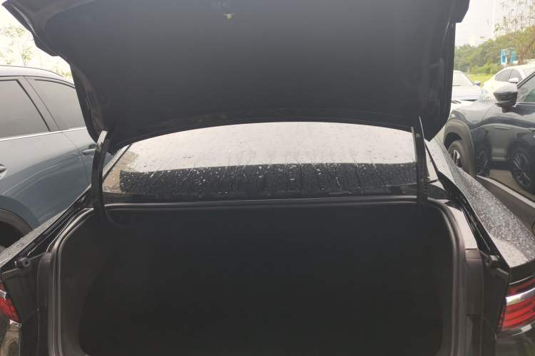 Used Geely Auto Preface 2023 2.0TD Luxury Version Trunk