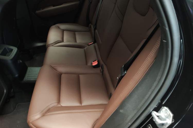 Used Volvo XC60 New Energy 2019 T8 E-Drive Hybrid Prestige Luxury Version China V Standard Left Rear Seat