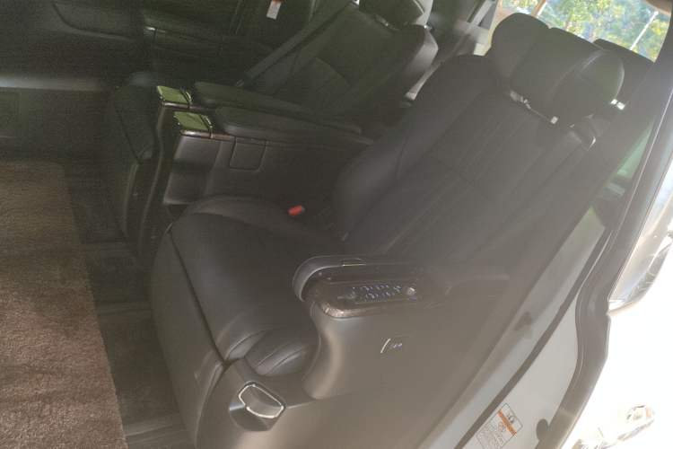 Used Toyota Alphard 2021 Dual-Engine 2.5L Prestige Edition