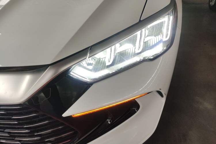 Used BYD Song Pro New Energy 2023 Champion Edition DM-i 110KM Excellence Model Left Front Headlight