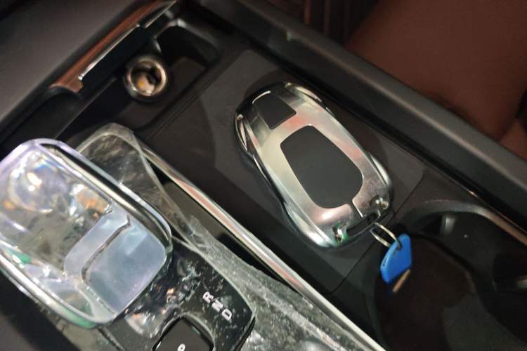 Used Volvo XC60 2024 B5 4x4 Smart Luxury Edition