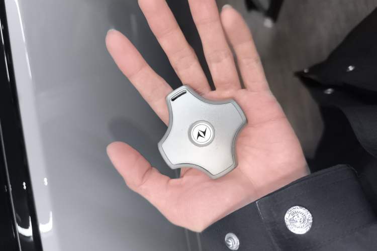 Used Dongfeng eπ eπ008 2025 636Ultra Smart Drive Version 5 Seats