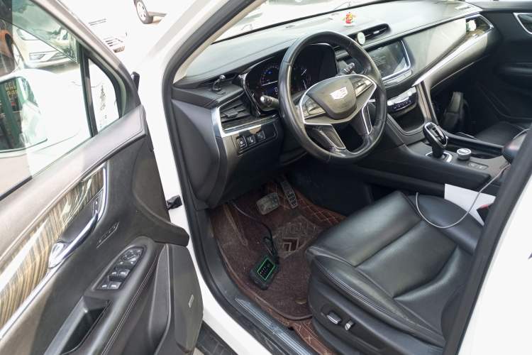 Used Cadillac XT5 2016 25T Luxury Model
