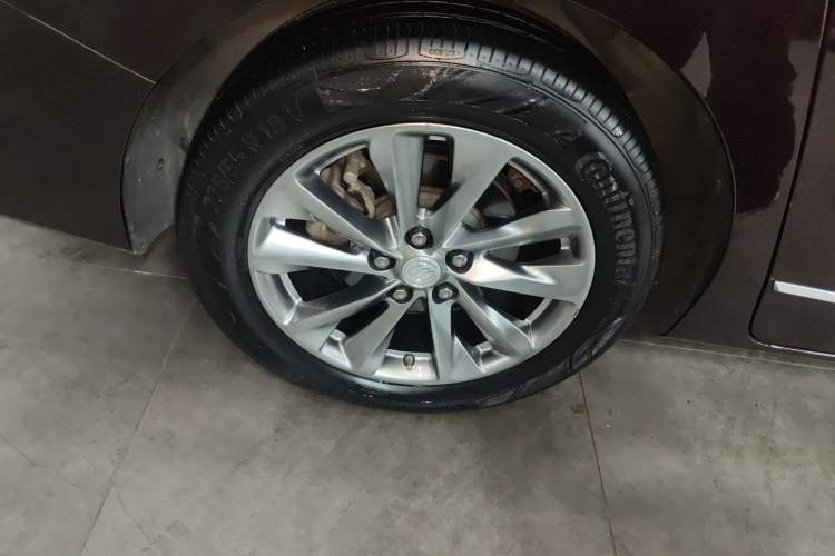 Used Buick GL8 2021 Avenir Aivia Six-Seat Luxury Edition Right Rear Wheel Hub