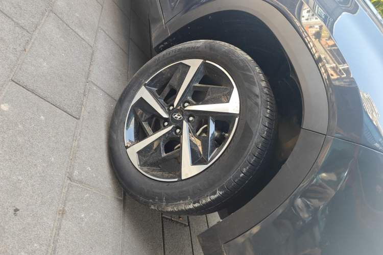 Used Hyundai ix35 2021 2.0L Automatic 2WD GLS Leading Edition Right Front Wheel Hub