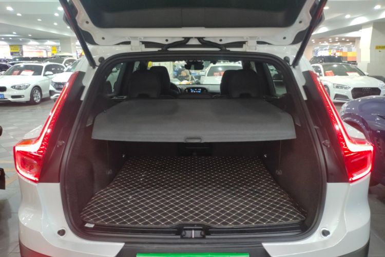 Used Volvo XC40 2023 B3 Zhiyuan Luxury Edition