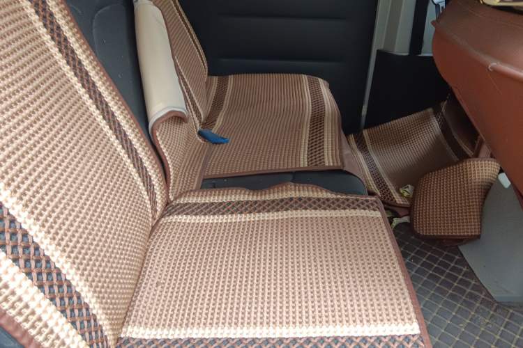 Used JAC Refine M3 2019 1.8L 5-Seater Express Edition Left Rear Seat