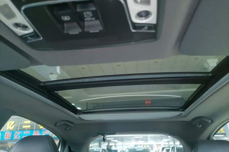 Used Honda XR-V 2015 1.8L EXi CVT Comfort Version Headliner