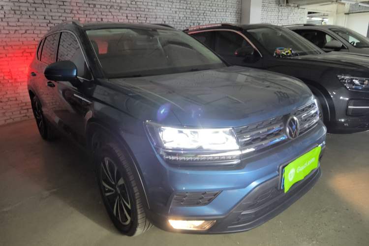 Used Volkswagen Tharu 2022 280TSI Two-Wheel-Drive Luxury Edition Front Right 45 Deg