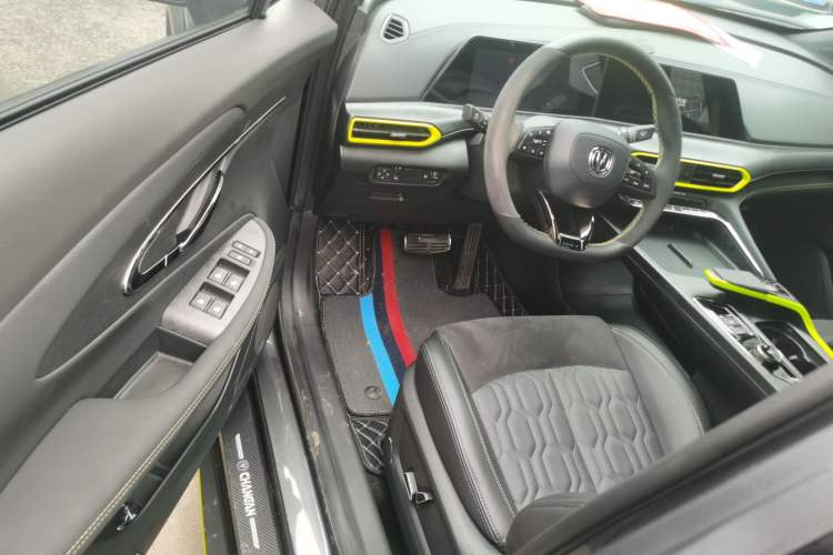 Used Changan UNI-T 2022 2.0T Sport Edition Premium Version
