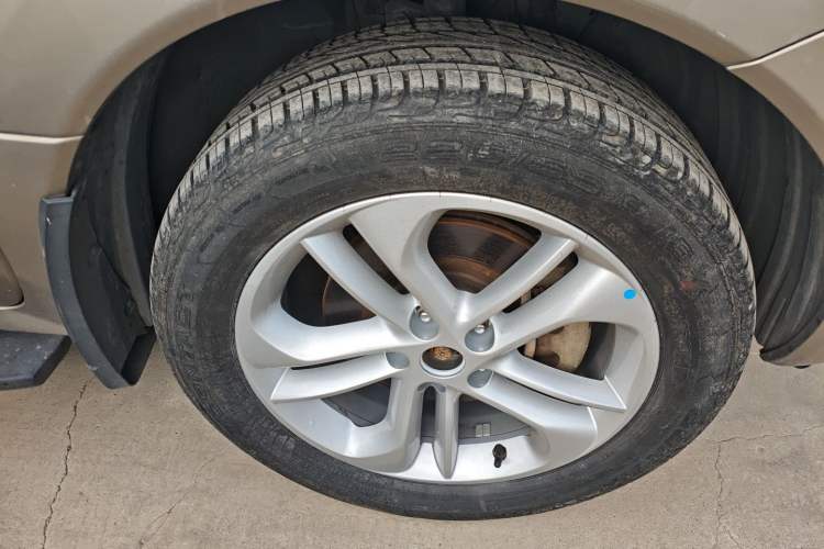 Used Renault Koleos 2014 2.0L Two-Wheel Drive Fashion Edition Right Front Wheel Hub